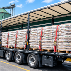 Camion carico di 24 pallet di pellet di legno Woodstock, 1872 sacchi da 15 kg